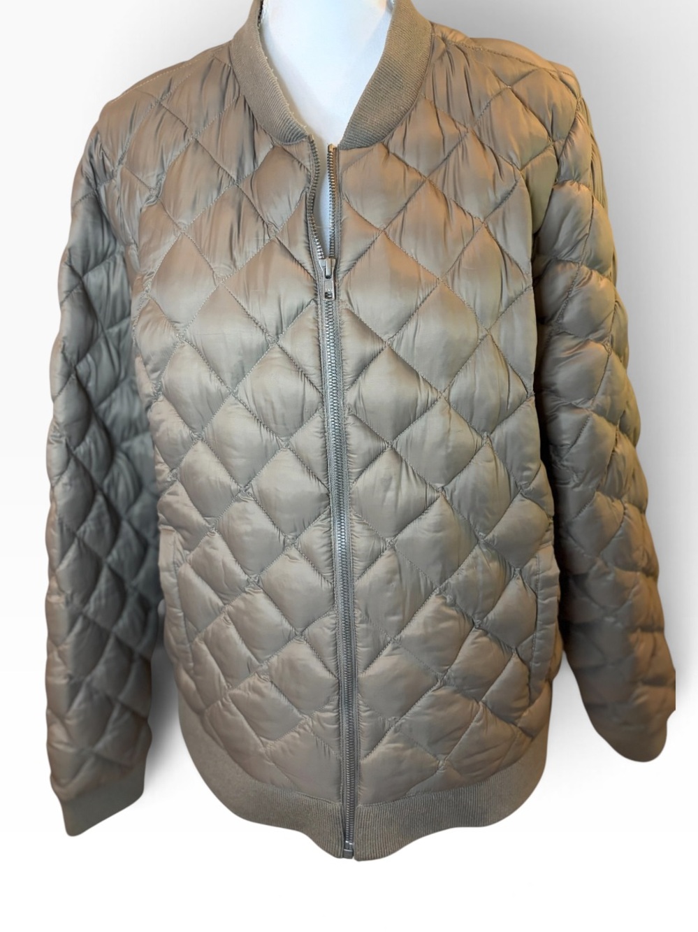 L.L.Bean Women’s XL Quilted Bomber Jacket Taupe Gray Lightweight Insulated
